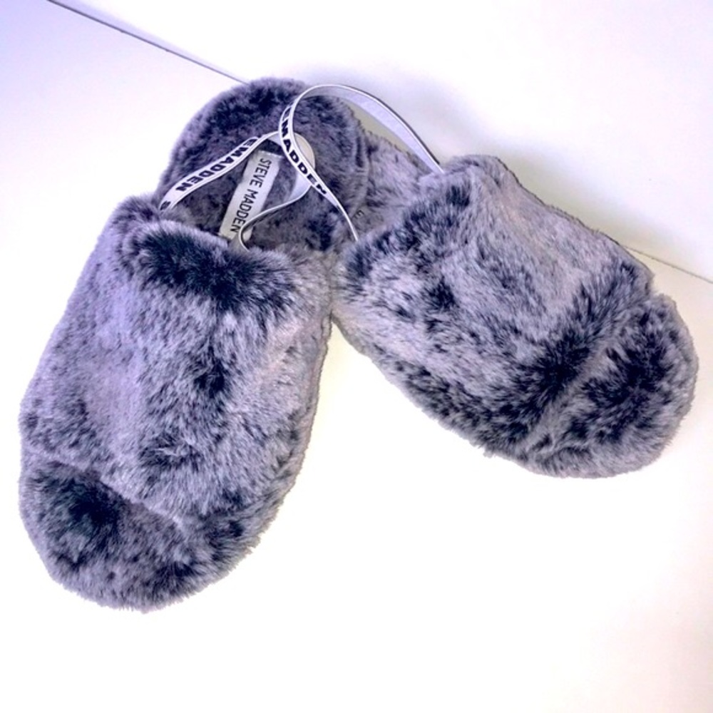 NWOT STEVE MADDEN Super Soft Fluffy Faux Fur Black & White Slippers WOMEN’S MED